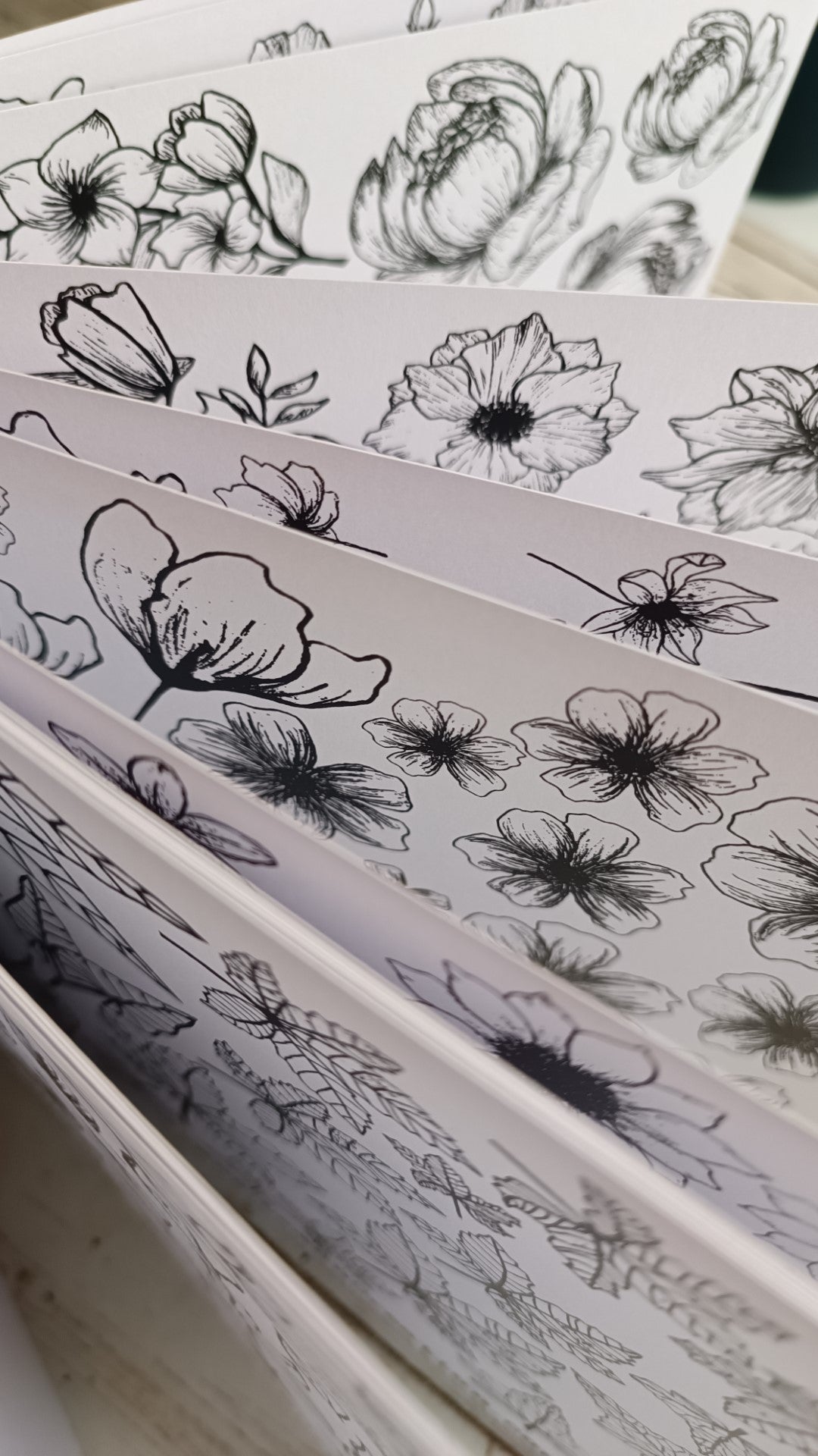 Original Paper Elements- Black & White Garden